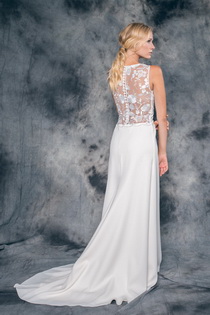 L’AVETIS | Wedding dress Valentina | Collection The Moonlight L’AVETIS | Wedding dress Valentina | Collection The Moonlight